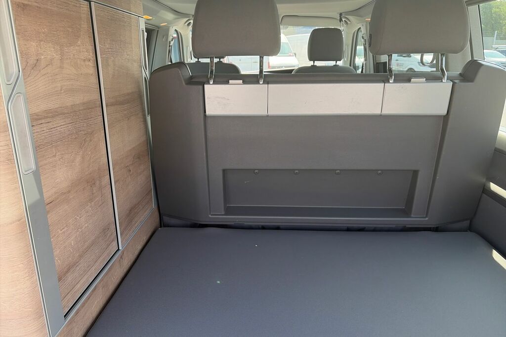 Volkswagen California Brown #12