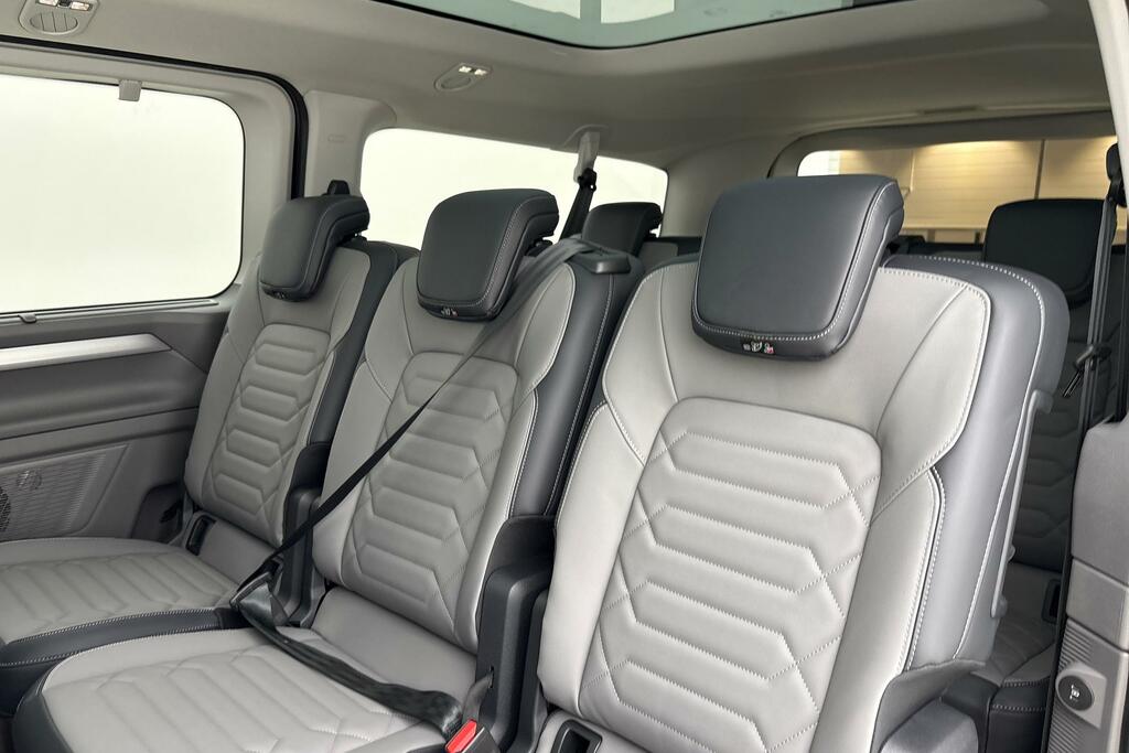 BMW 2.0 Tdi Style Minibus Double Cab L YY75GOA Black #9
