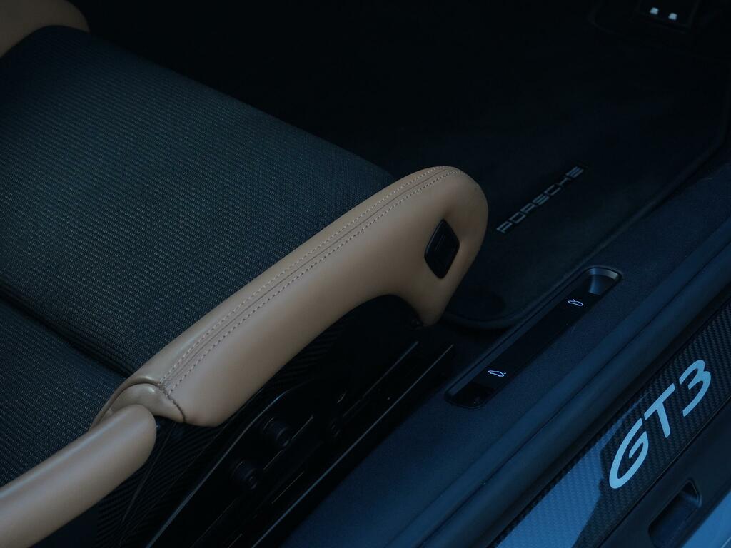 Porsche 911 Automatic Black #29
