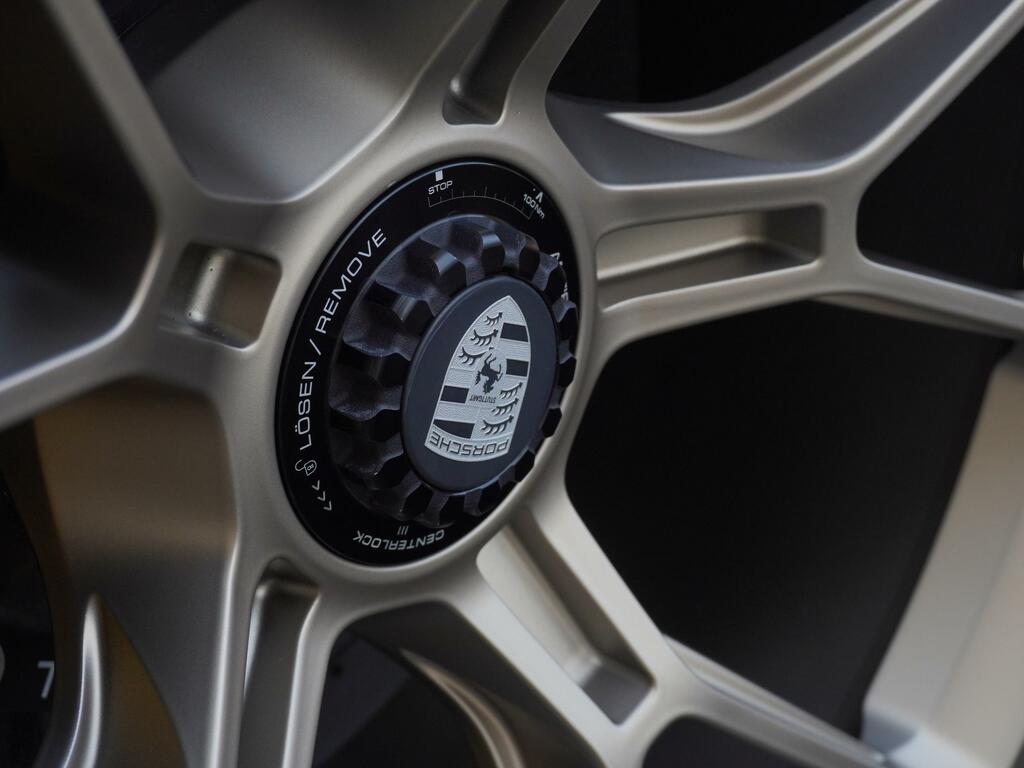 Porsche 911 Automatic Black #32