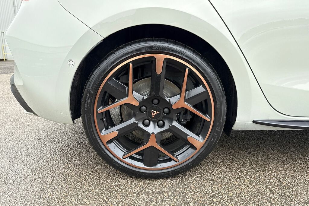 Cupra Leon 1.5 Etsi 150 V3 Dsg Grey #22