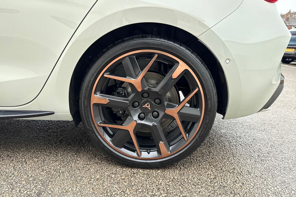 Cupra Leon 1.5 Etsi 150 V3 Dsg Grey #24