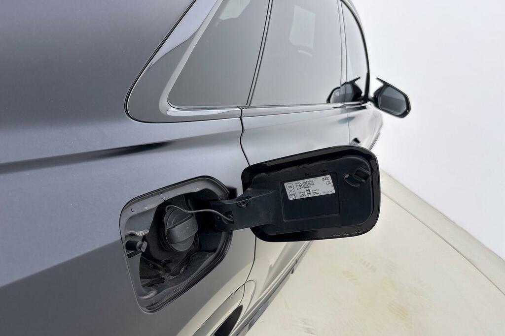 Audi RSQ8 Suv Black #30