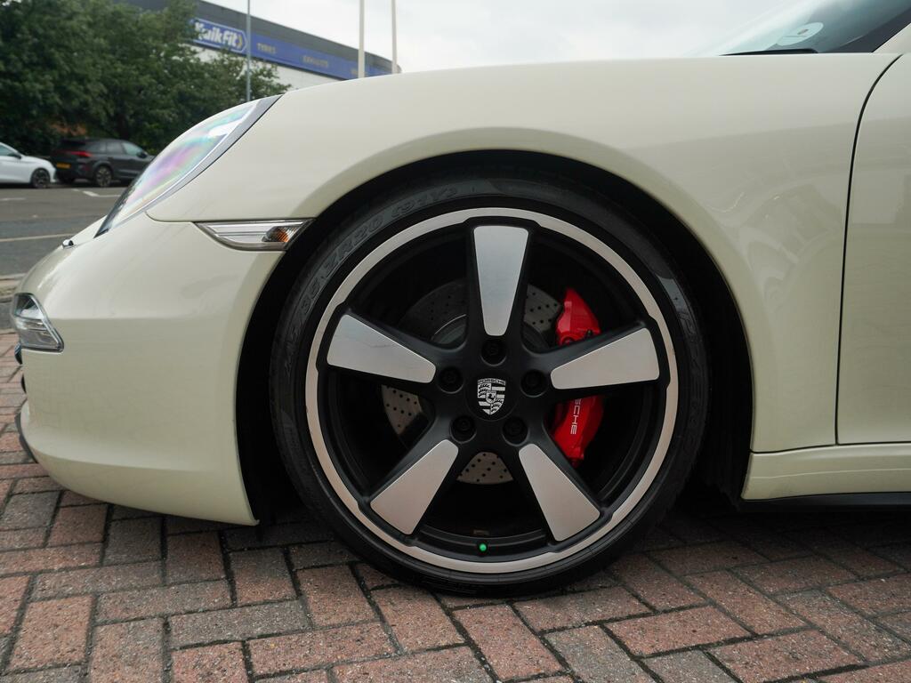 Porsche 911  White #2