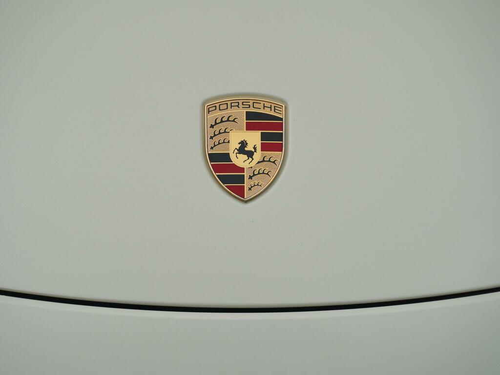 Porsche 911  White #33