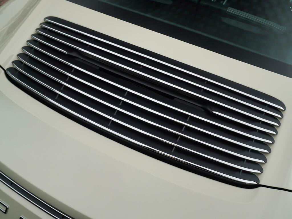 Porsche 911  White #22