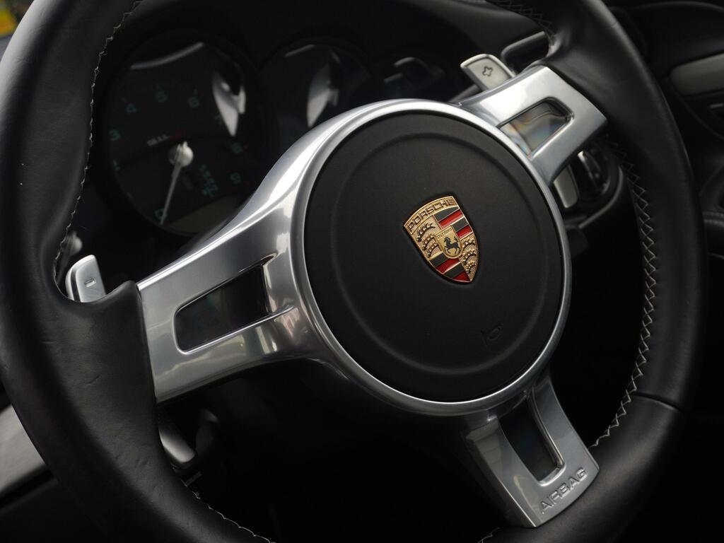 Porsche 911  White #9