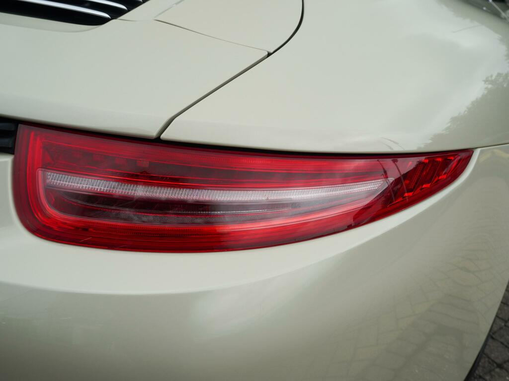 Porsche 911  White #28