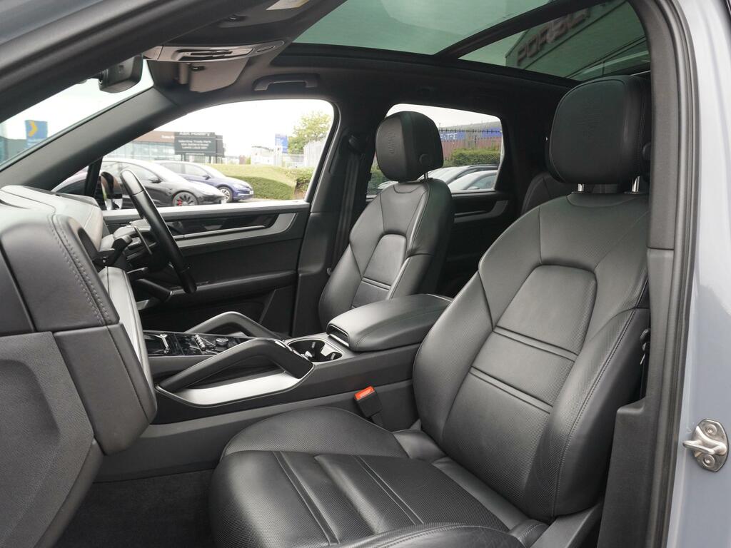 Porsche Cayenne E-hybrid Tiptronic S 5 Seat Blue #8
