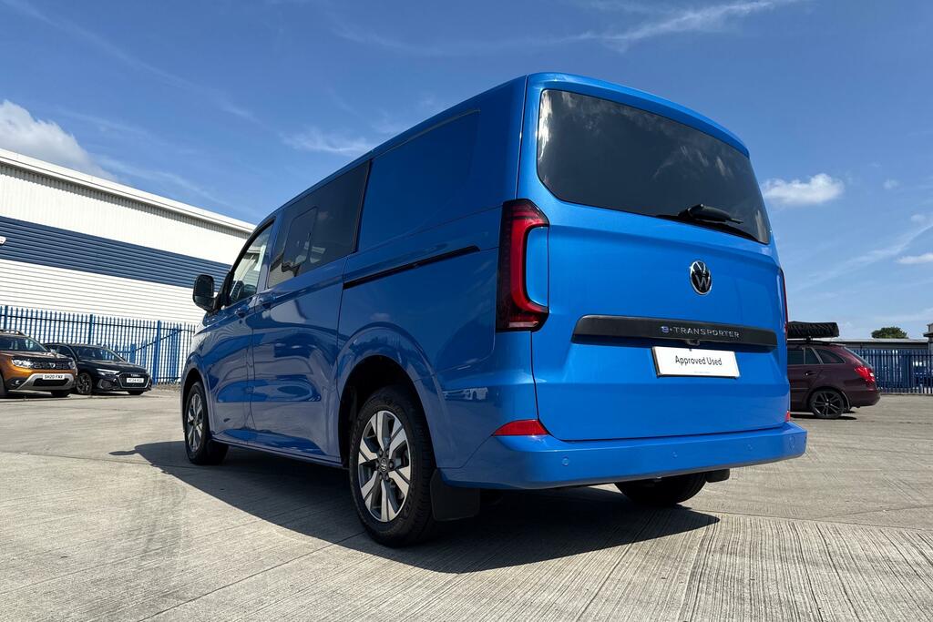 Volkswagen E-Transporter T32 Panel Van Commerce Pro Swb 218 Ps 65 Kwh Elect #25