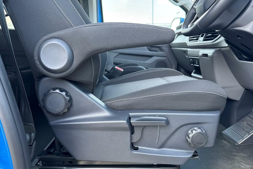 Volkswagen E-Transporter T32 Panel Van Commerce Pro Swb 218 Ps 65 Kwh Elect #37