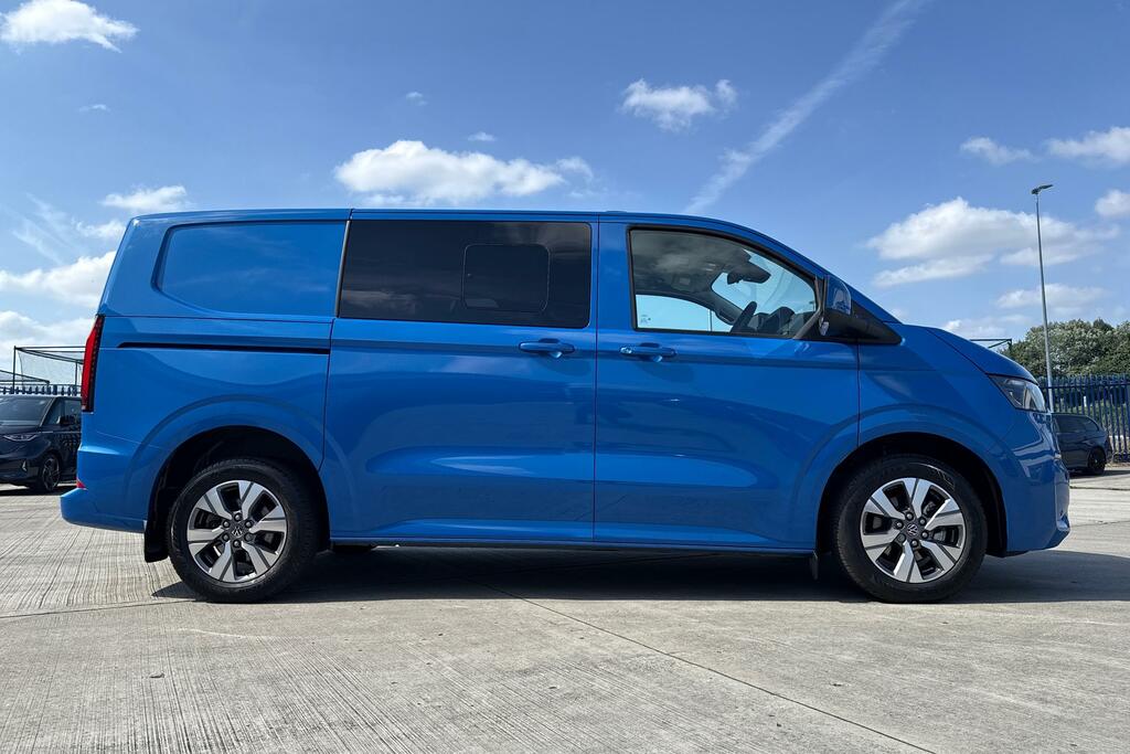 Volkswagen E-Transporter T32 Panel Van Commerce Pro Swb 218 Ps 65 Kwh Elect #28