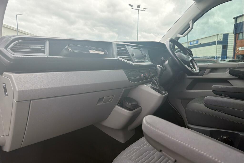 Volkswagen Transporter Shuttle 2L Shuttle Se Tdi Grey #47