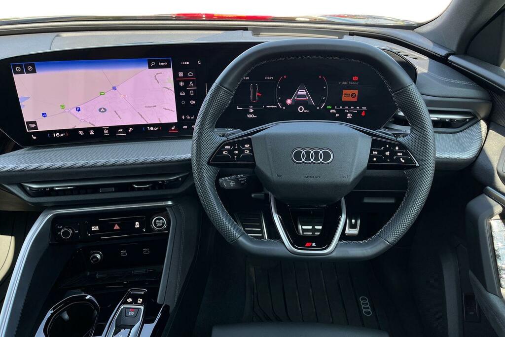 Audi Q5 Sport Black #11