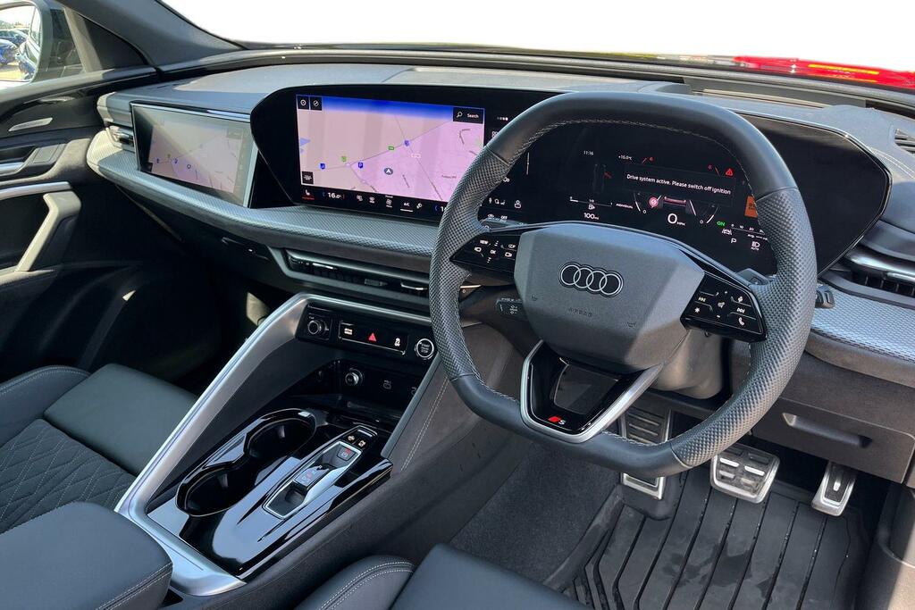 Audi Q5 Sport Black #6