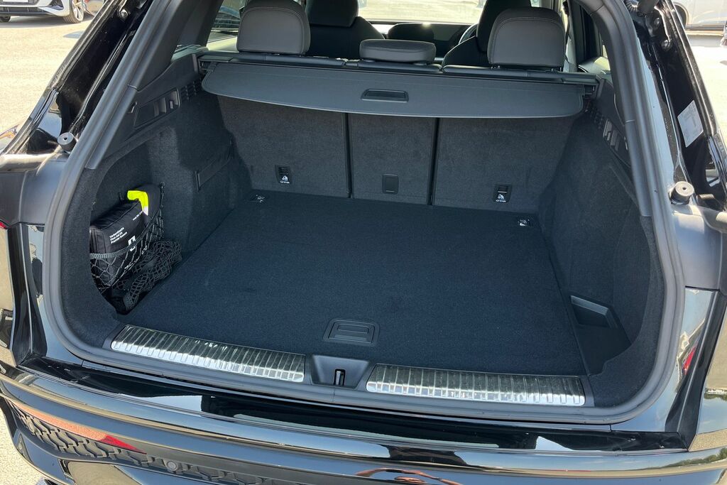 Audi Q5 Sport Black #12