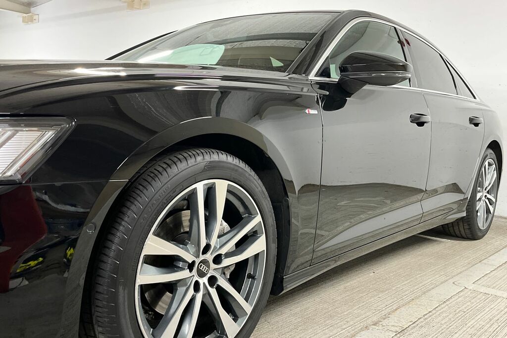 Audi A6 Saloon 2L Sport Black #40