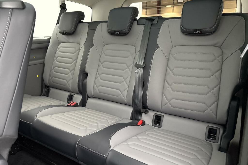 BMW 2.0 Tdi Life Minibus Double Cab Lw YY75ZPN White #32