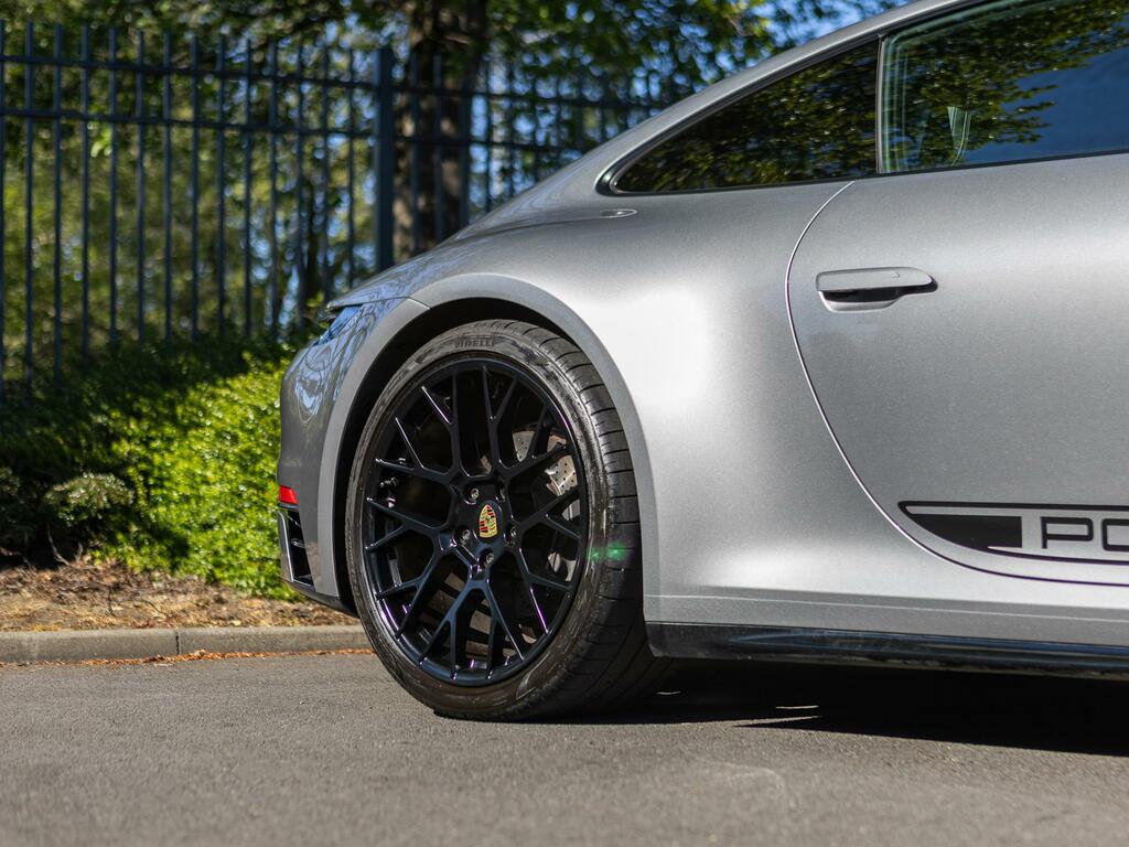 Porsche 911 911 Gt3 Black #30