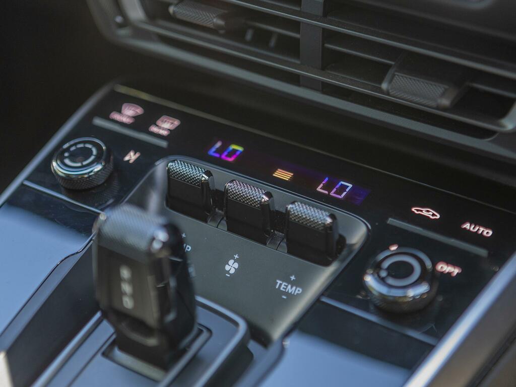 Porsche 911 911 Gt3 Black #22