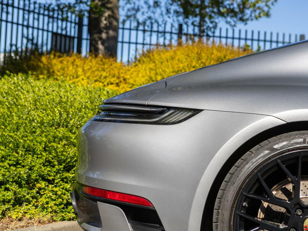 Porsche 911 911 Gt3 Black #36