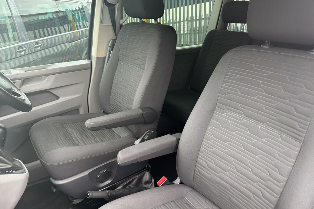 Volkswagen Transporter Shuttle 2.0 Tdi 110Ps S Minibus Red #46