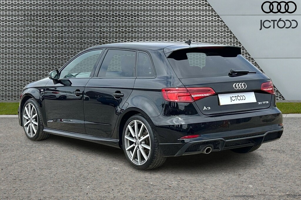 Audi A3 Black Edition 30 Tfsi 116 Ps 6-Speed White #3