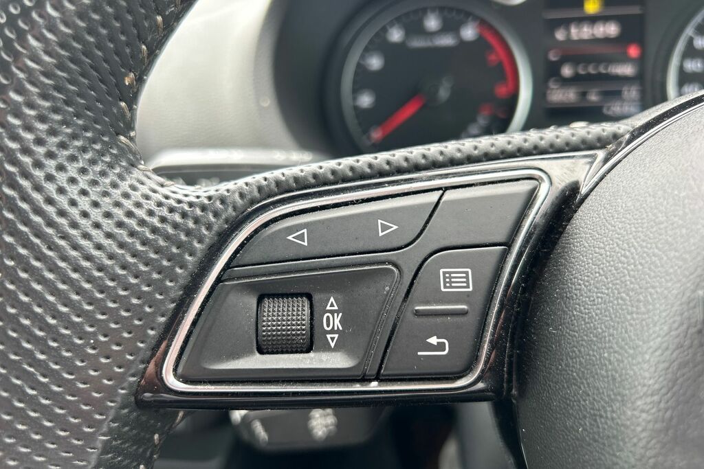 Audi A3 Black Edition 30 Tfsi 116 Ps 6-Speed White #16