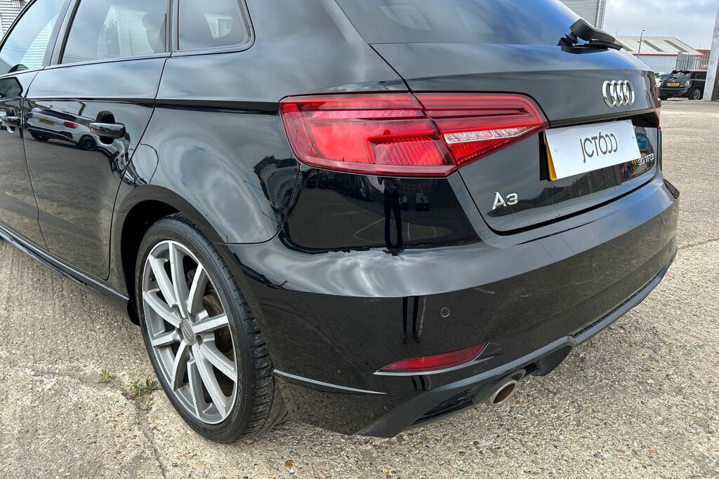 Audi A3 Black Edition 30 Tfsi 116 Ps 6-Speed White #31