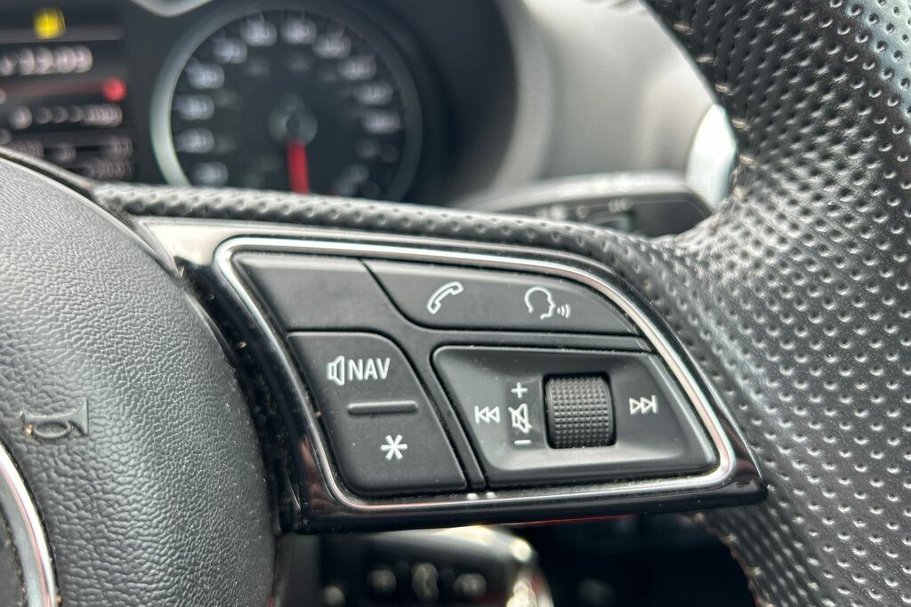 Audi A3 Black Edition 30 Tfsi 116 Ps 6-Speed White #17