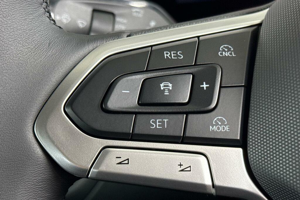 Volkswagen T-Roc Black Edition Plus Grey #15