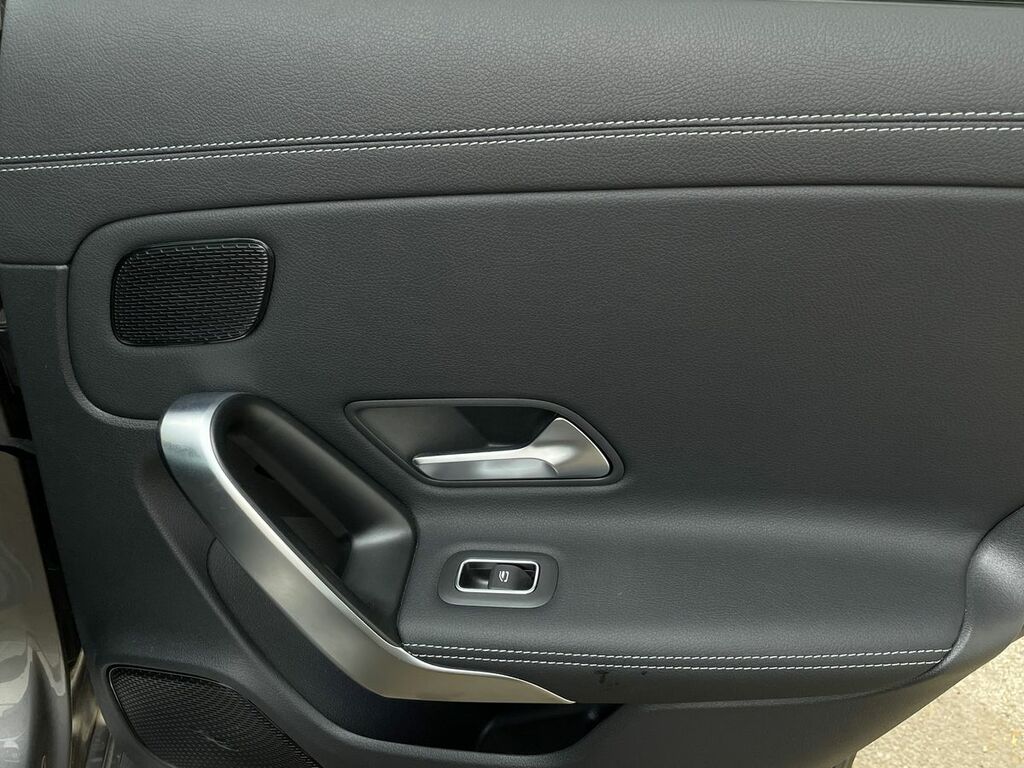 Mercedes-Benz CLA Class 220D Amg Line Premium Plus Tip Black #34