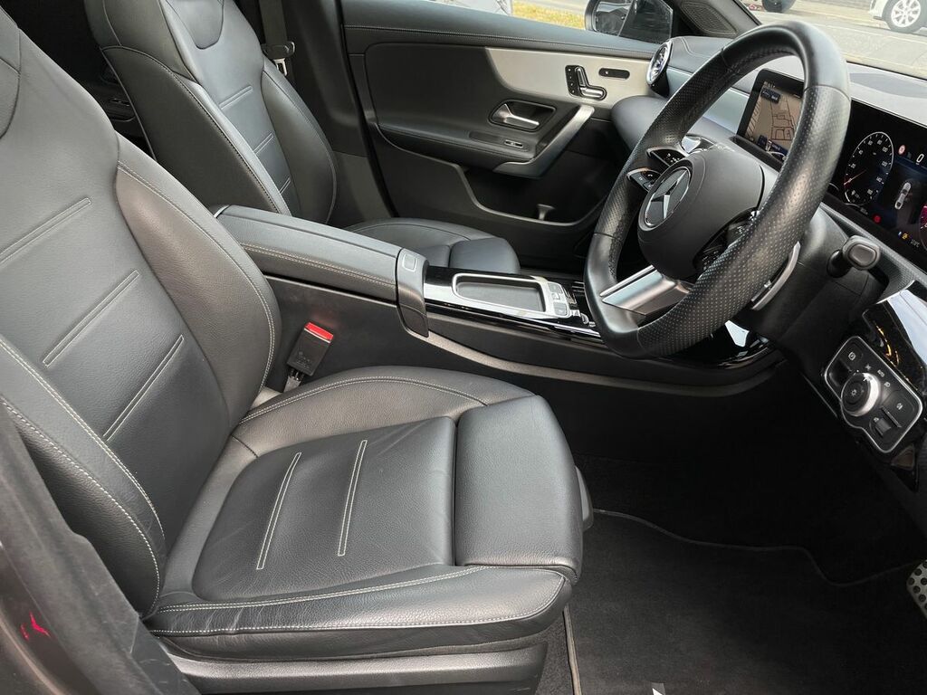 Mercedes-Benz CLA Class 220D Amg Line Premium Plus Tip Black #28