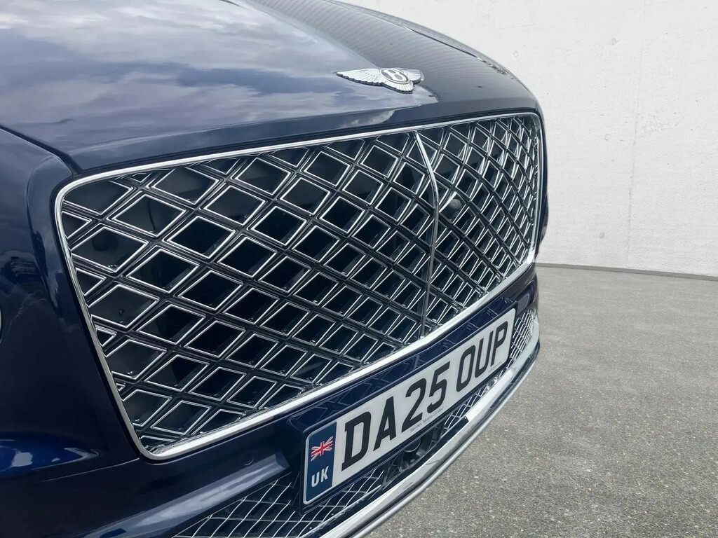 Bentley Bentayga 4.0 V8 S Black Edition Touring Spec Black #31