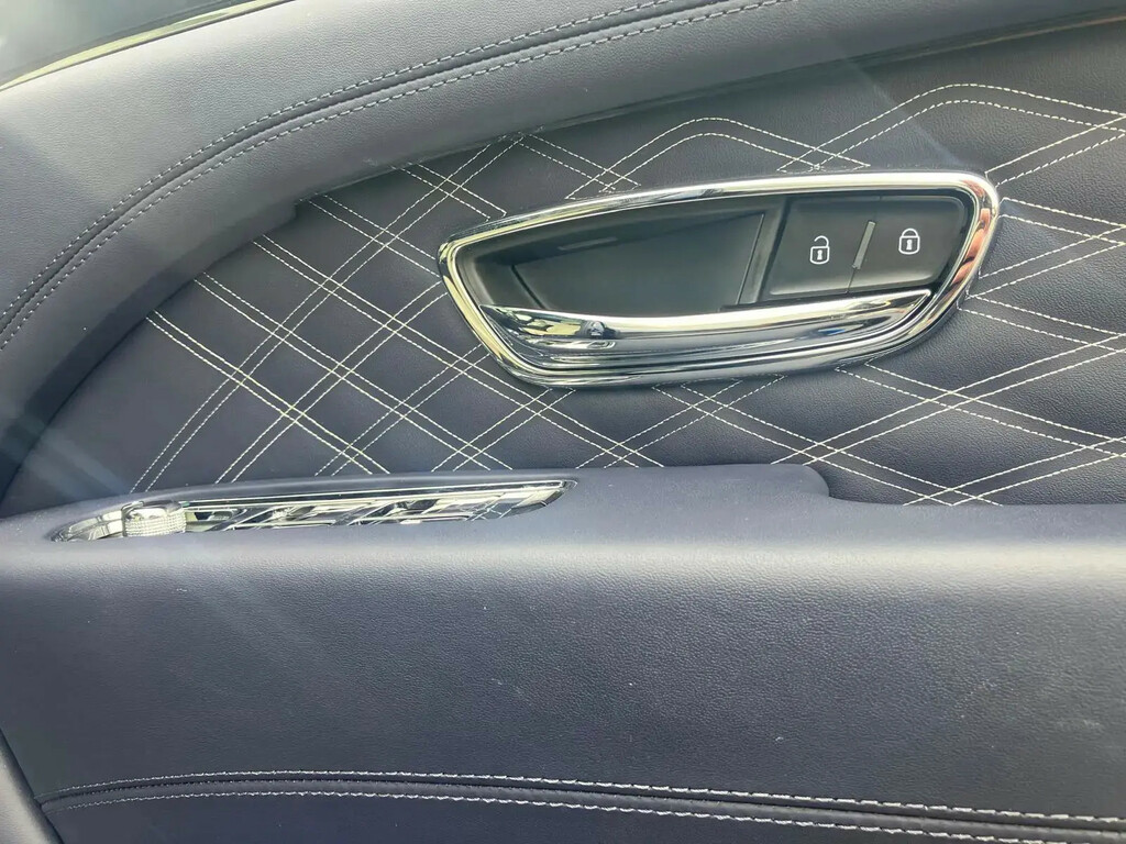 Bentley Bentayga 4.0 V8 S Black Edition Touring Spec Black #10