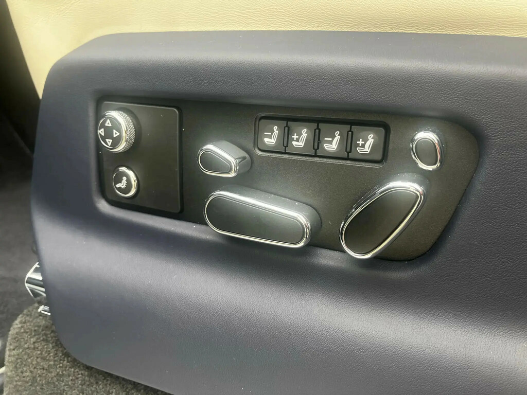 Bentley Bentayga 4.0 V8 S Black Edition Touring Spec Black #40