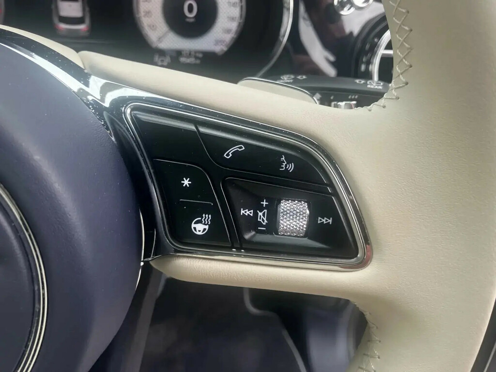 Bentley Bentayga 4.0 V8 S Black Edition Touring Spec Black #32