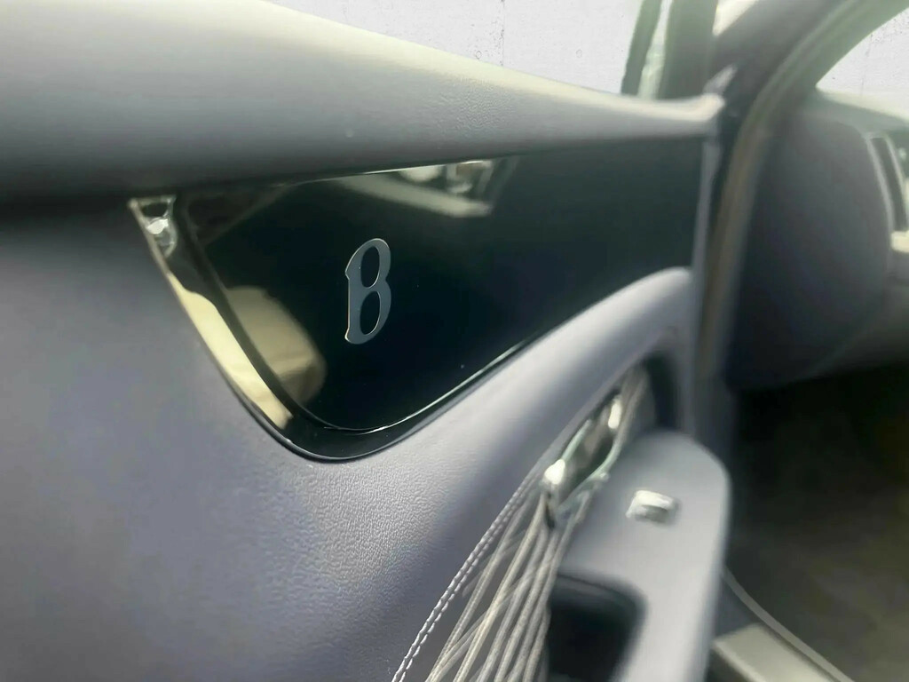 Bentley Bentayga 4.0 V8 S Black Edition Touring Spec Black #22