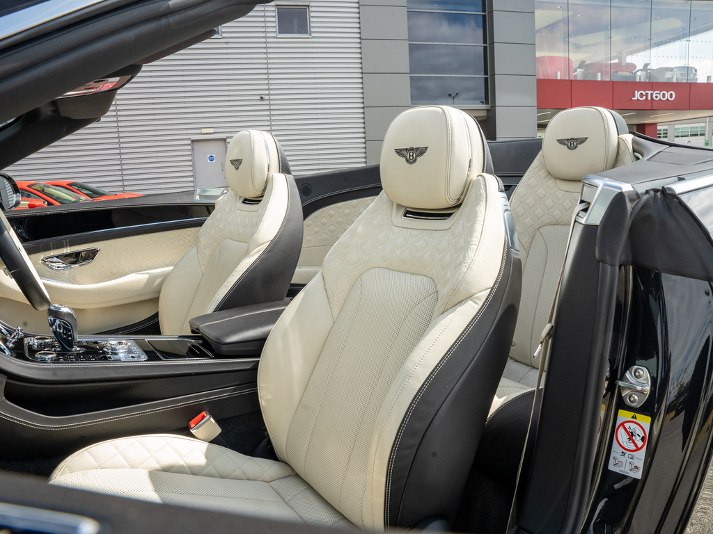 Bentley Continental Gt 4.0 V8 Mulliner Driving Spec City Spec Silver #23