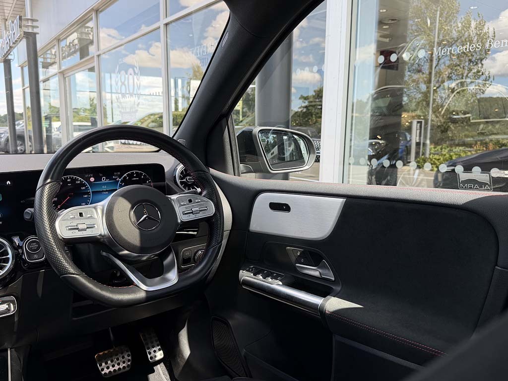 Mercedes-Benz B Class B200 Amg Line Premium Edition Black #39