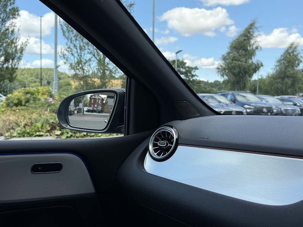 Mercedes-Benz B Class B200 Amg Line Premium Edition Black #35