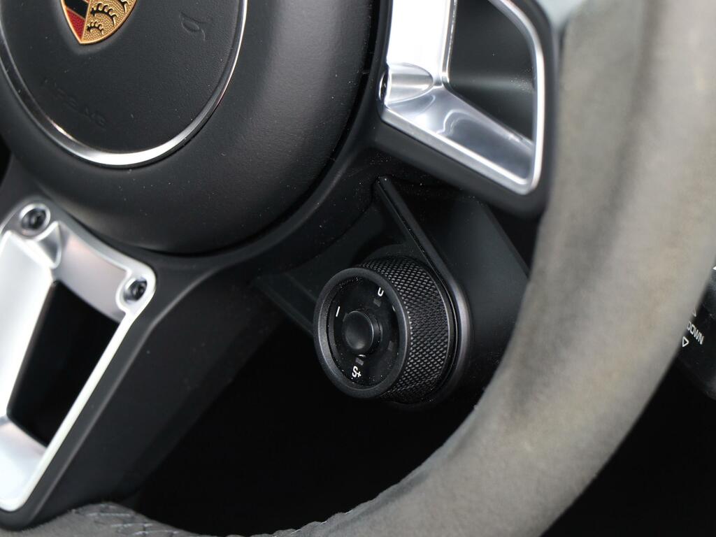 Porsche 718 Cayman 4.0 Gts Pdk Silver #31