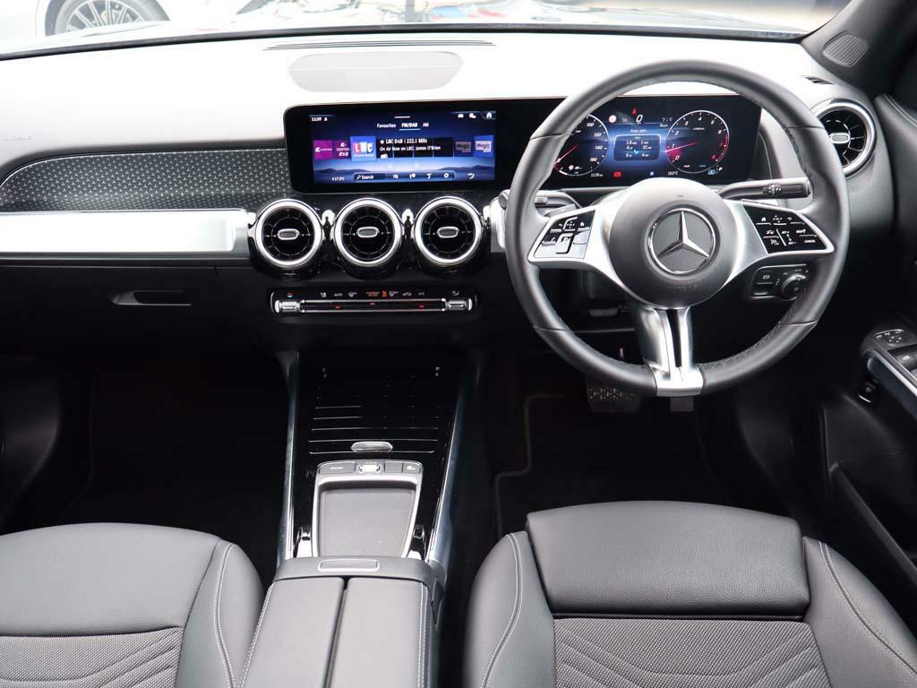 Mercedes-Benz GLB Class Glb 200 D Amg Line Premium 7 Seats Black #3