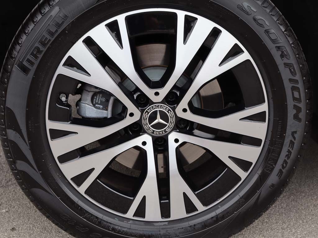 Mercedes-Benz GLB Class Glb 200 D Amg Line Premium 7 Seats Black #24