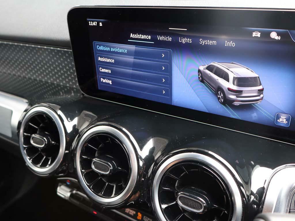 Mercedes-Benz GLB Class Glb 200 D Amg Line Premium 7 Seats Black #32