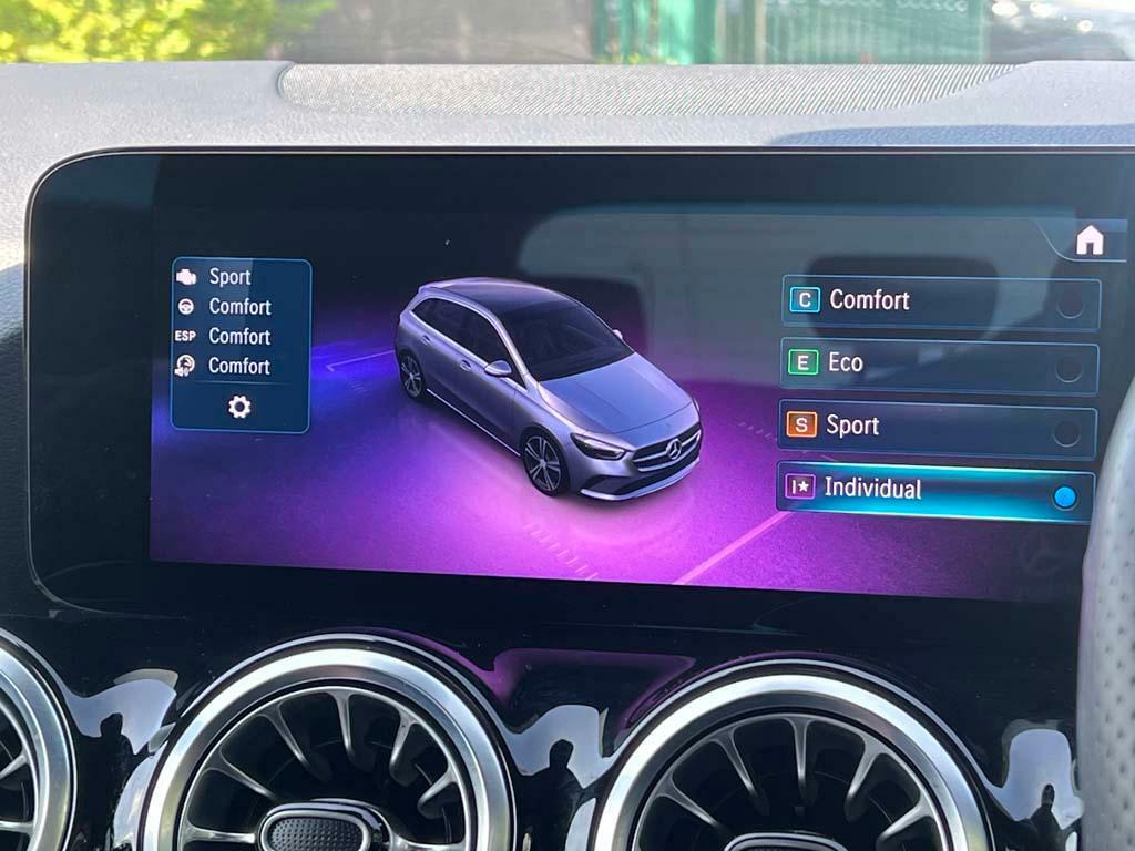 Mercedes-Benz B Class B200 Amg Line Executive Black #36