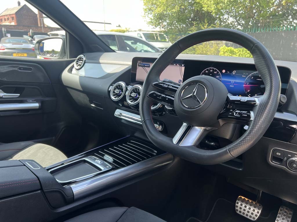 Mercedes-Benz B Class B200 Amg Line Executive Black #22