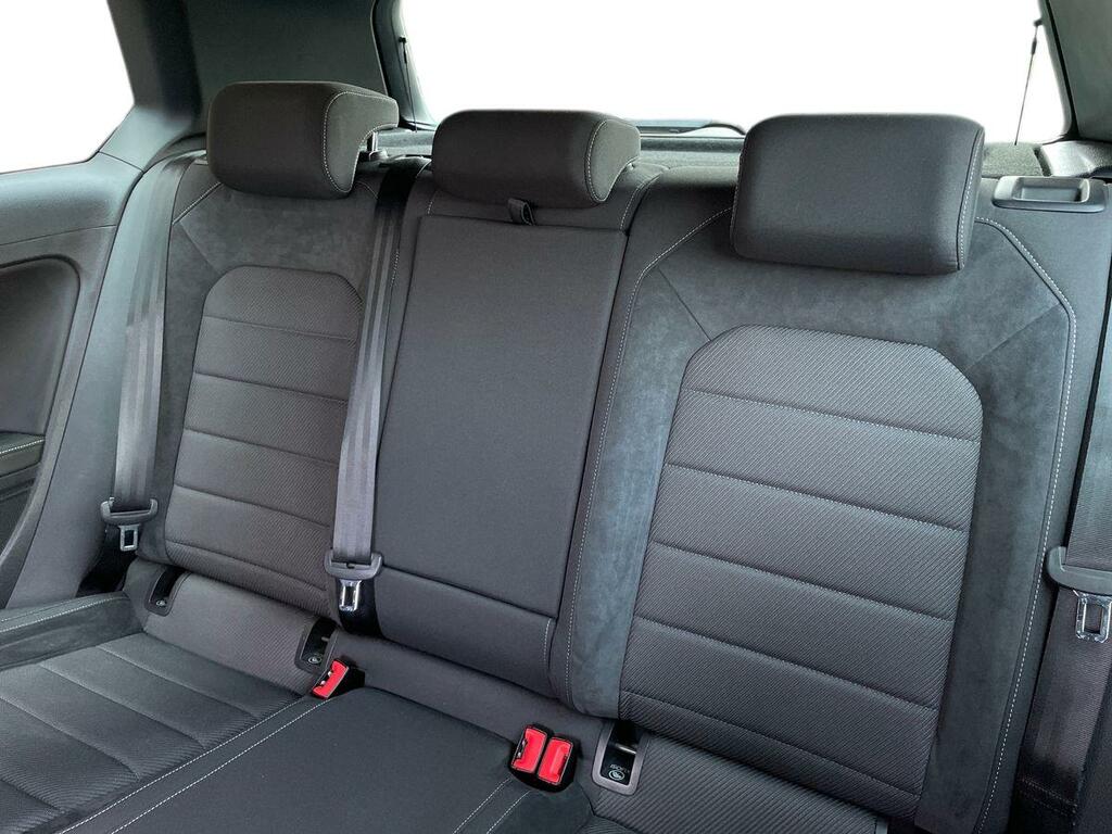 Volkswagen Golf 1.0 Tsi 110 Se Nav Black #9