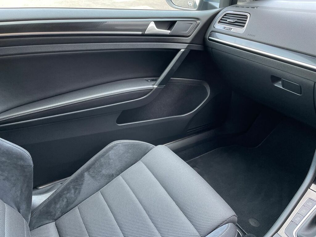 Volkswagen Golf 1.0 Tsi 110 Se Nav Black #53