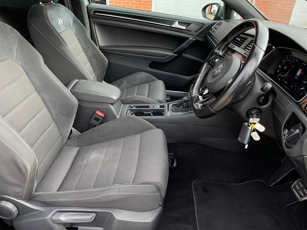 Volkswagen Golf 1.0 Tsi 110 Se Nav Black #29